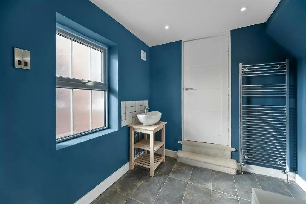Spacious 4Bednear Nottingham Derby Sleeps 8 Long Eaton Apartment