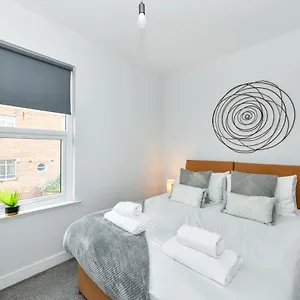 Modern 4bed House Holiday home